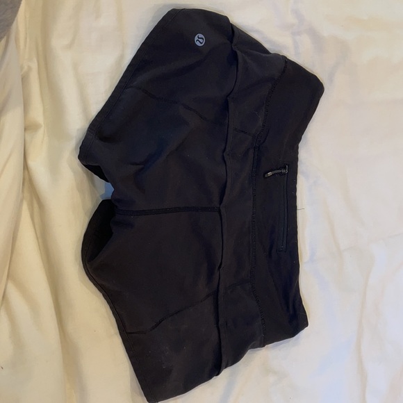 black lululemon shorts - Picture 2 of 3